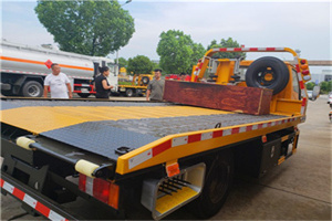 新罗区附近拖车电话号码服务