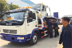 新罗区汽车道路救援拖车价格